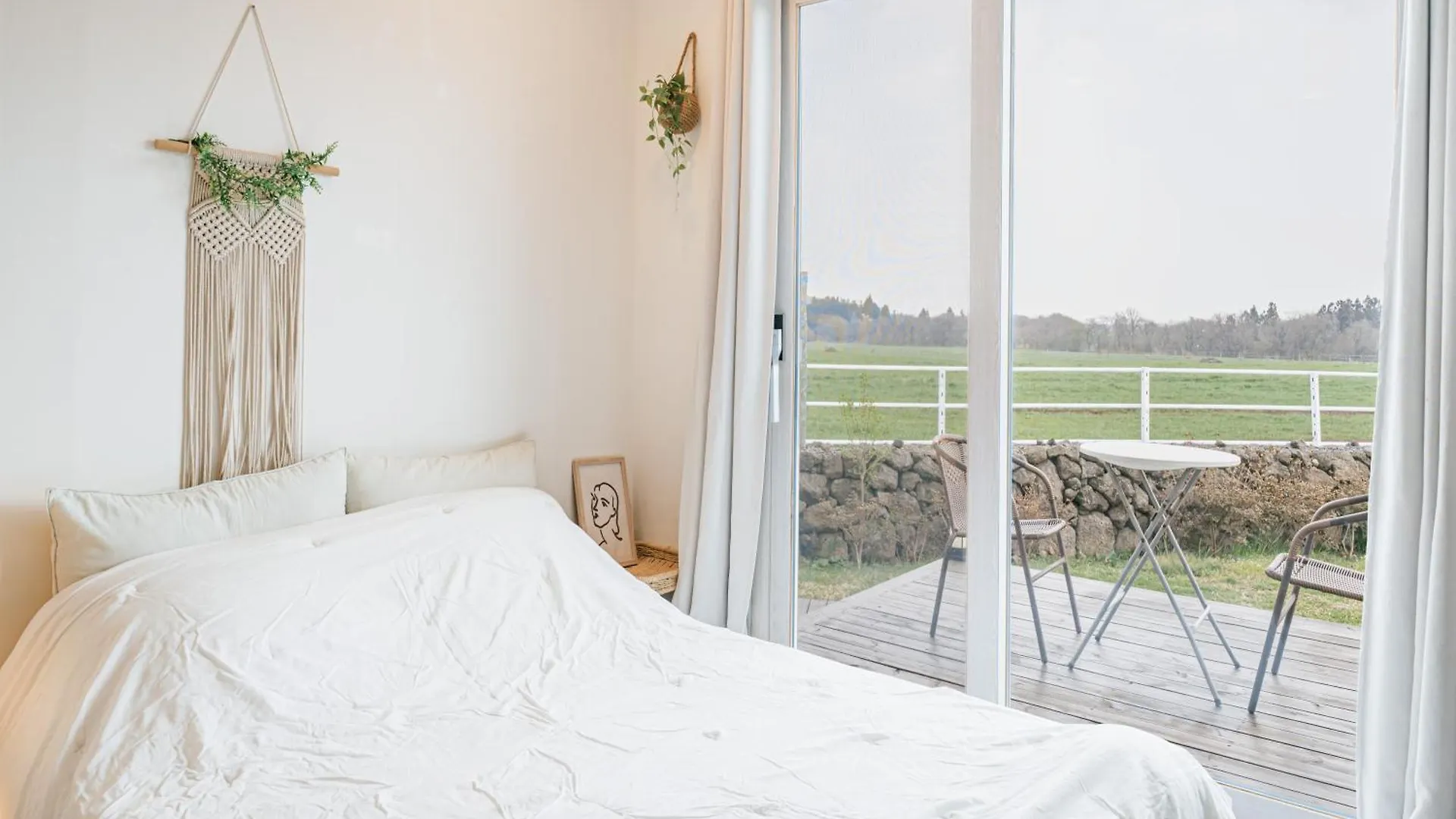 Pony Jeju Villa